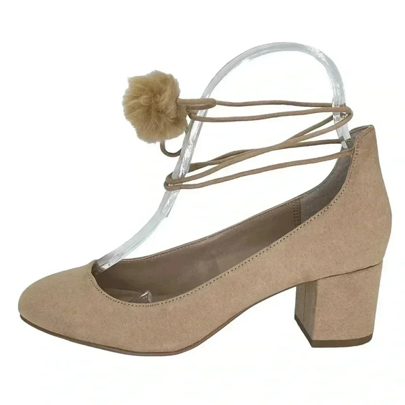 Charles David Libby Nude Microfiber Womens Heels Size 6M - Picture 2 of 12